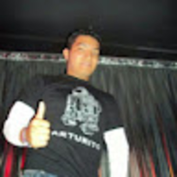 Meet your Posher, Efrain - Picture 1 of 1